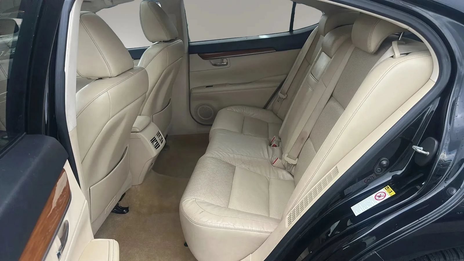 Used 2013 Lexus ES 300h w/ Luxury Pkg FWD image 8