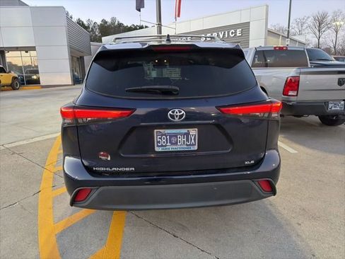 Used 2020 Toyota Highlander XLE image 21