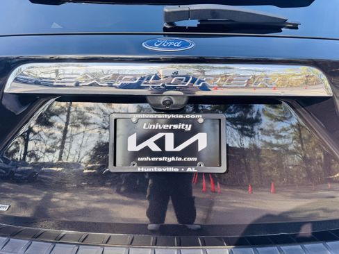 Used 2020 Ford Explorer Limited w/ Class III Trailer Tow Package image 32