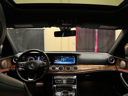 Used 2017 Mercedes-Benz E 300 image 35