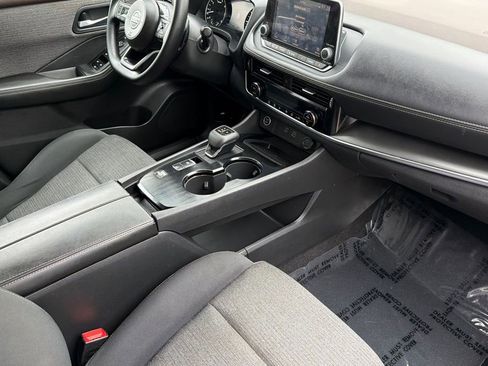 Used 2021 Nissan Rogue SV FWD image 15