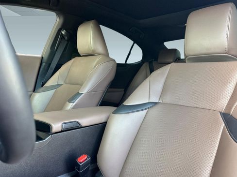 Used 2024 Lexus ES 350 w/ Premium Package image 23