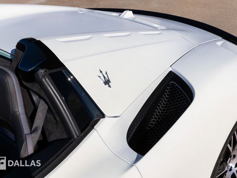 Used 2024 Maserati MC20 Cielo image 9