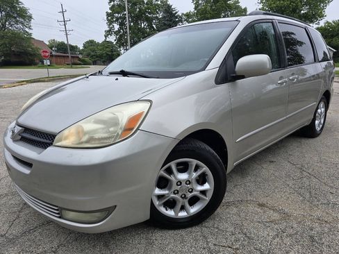 Used 2005 Toyota Sienna XLE Limited FWD image 1