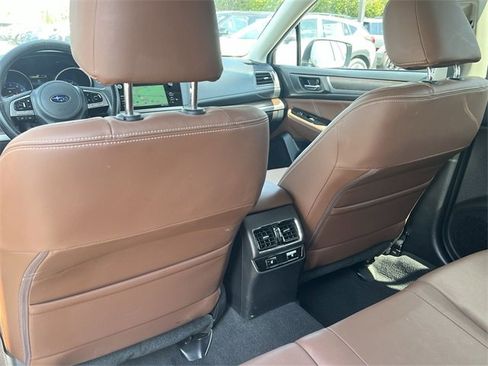 Used 2017 Subaru Outback 3.6R Touring w/ Popular Package #5A image 16