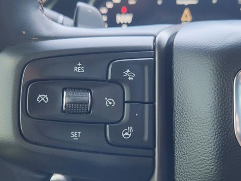 Used 2023 GMC Sierra 1500 AT4 w/ Technology Package AWD/4WD image 19