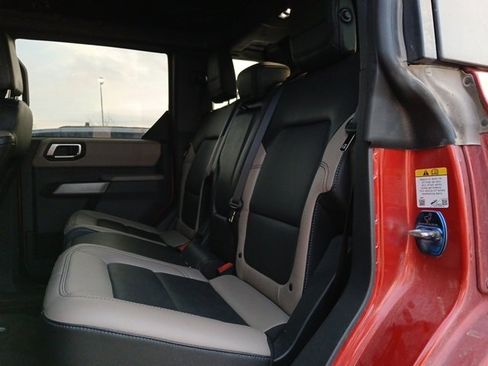 Certified 2023 Ford Bronco Wildtrak image 14