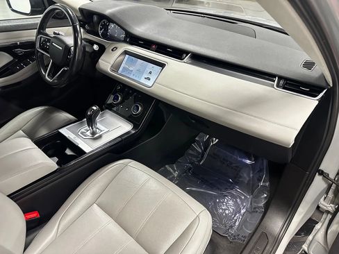 Used 2021 Land Rover Range Rover Evoque S image 24