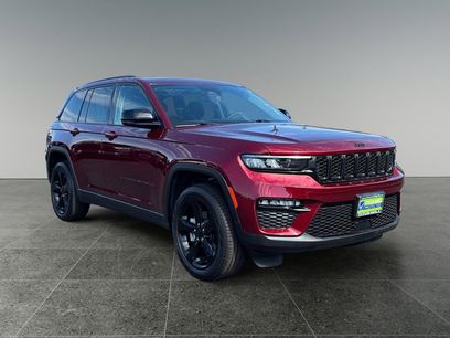 Used 2023 Jeep Grand Cherokee Limited w/ Black Appearance Package