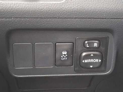 Used 2010 Toyota Corolla S image 21