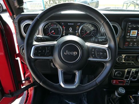 Used 2021 Jeep Wrangler Unlimited Rubicon AWD/4WD image 16