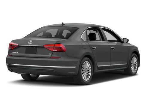 Used 2017 Volkswagen Passat 1.8T S FWD image 2