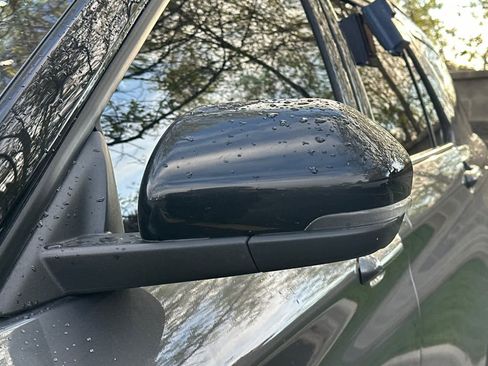 Certified 2022 Ford Explorer Platinum w/ Equipment Group 601A image 7