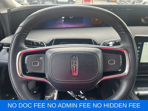 Used 2025 Lincoln Nautilus Reserve AWD/4WD image 16