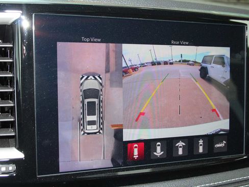 New 2025 Chrysler Pacifica Select AWD/4WD image 36