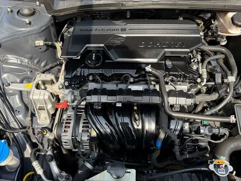 Used 2023 Hyundai Elantra SEL FWD image 19
