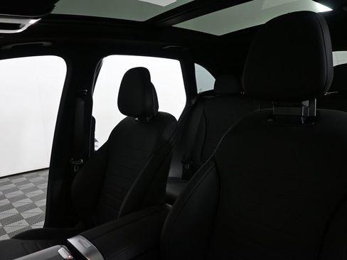 New 2026 Mercedes-Benz GLC 300 image 5
