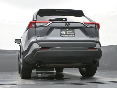 Used 2021 Toyota RAV4 XLE Premium image 46