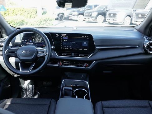 Used 2025 Chevrolet Equinox LT w/ Convenience Package II image 26