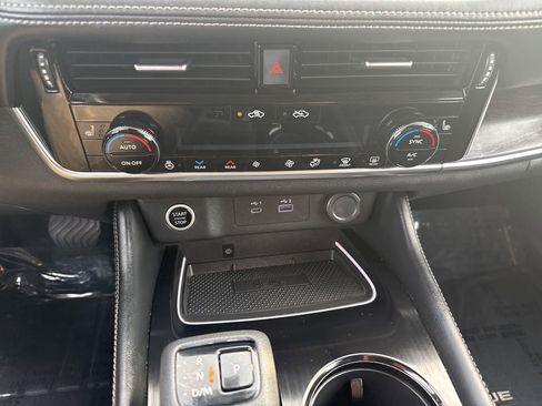 Used 2023 Nissan Rogue Platinum w/ Platinum Premium Package image 23