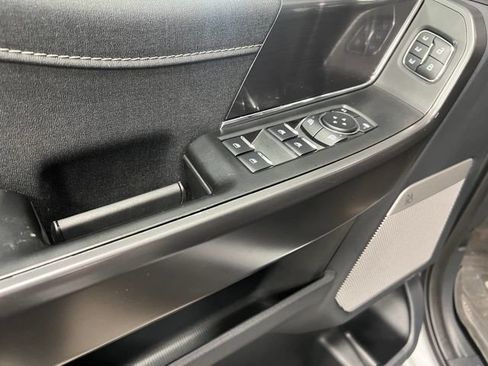 Used 2025 Ford F150 Lariat AWD/4WD image 23