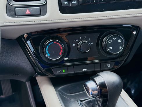 Certified 2019 Honda HR-V LX image 14