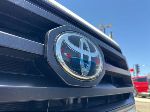 Used 2022 Toyota Tacoma SR RWD image 38
