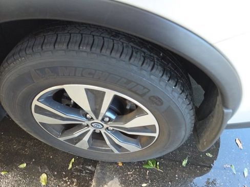 Certified 2024 Nissan Murano SV FWD image 5
