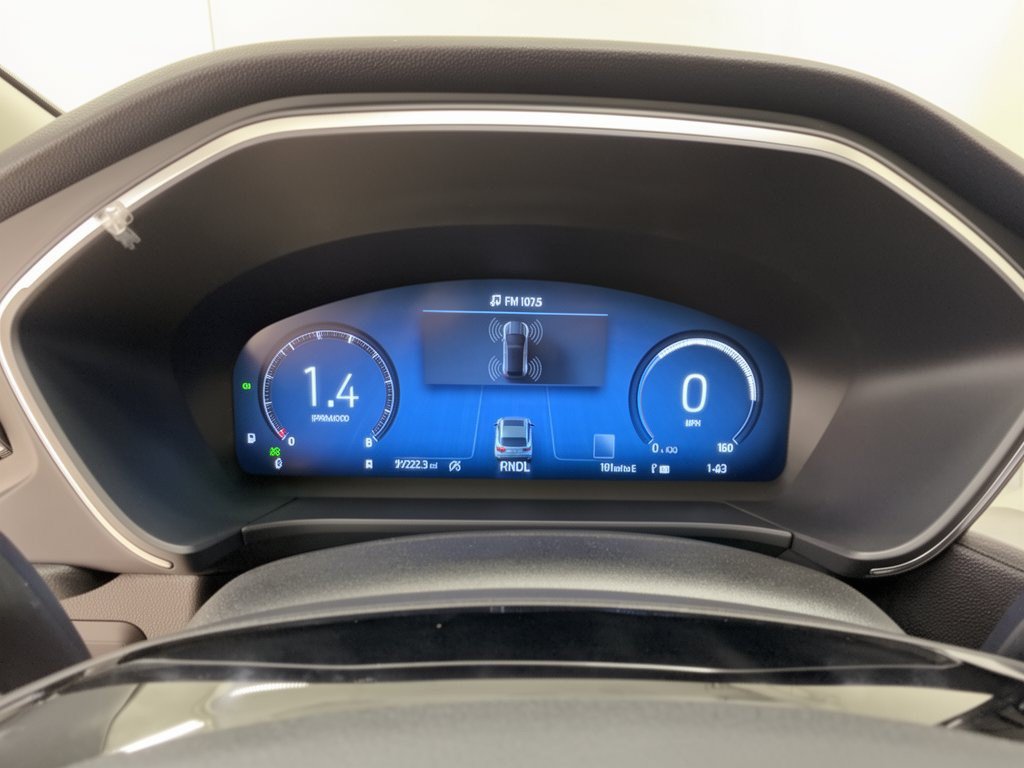 Used 2025 Ford Escape Platinum AWD/4WD image 26