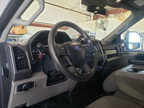 Used 2019 Ford F250 XLT AWD/4WD image 11