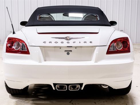Used 2005 Chrysler Crossfire Limited RWD image 6