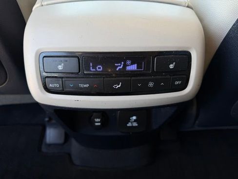 Used 2021 Hyundai Palisade SEL w/ Premium Package image 18