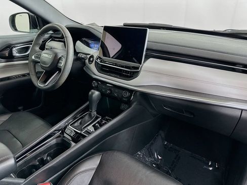 Certified 2023 Jeep Compass Limited AWD/4WD image 38