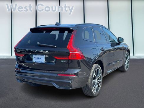Certified 2025 Volvo XC60 B5 Plus image 4