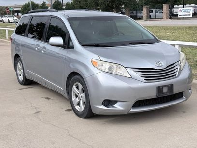 Used 2015 Toyota Sienna LE