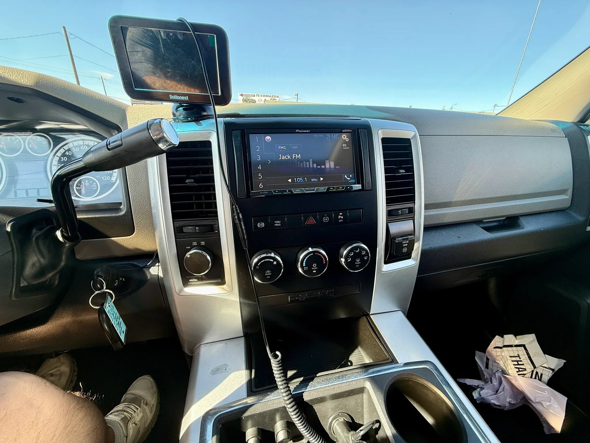 Used 2011 RAM 3500 SLT w/ Technology Group AWD/4WD image 11