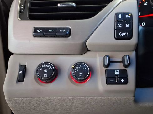 Used 2015 GMC Yukon Denali AWD/4WD image 21