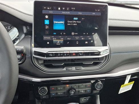 New 2026 Jeep Compass Limited image 8