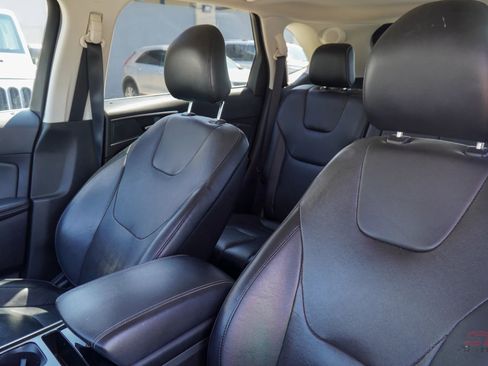 Used 2019 Ford Edge Titanium w/ Equipment Group 301A image 14