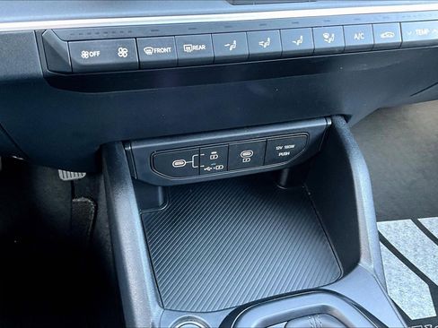 Used 2025 Kia K4 FWD image 16