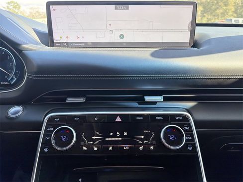 Used 2024 Genesis GV80 3.5T w/ Prestige Package image 31