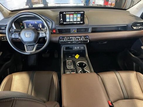 Used 2023 Honda Pilot Elite image 17