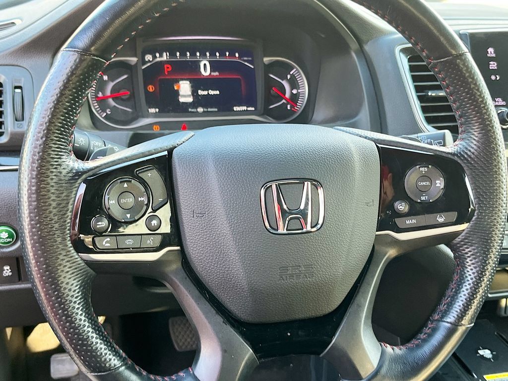 Used 2024 Honda Passport Black Edition image 11