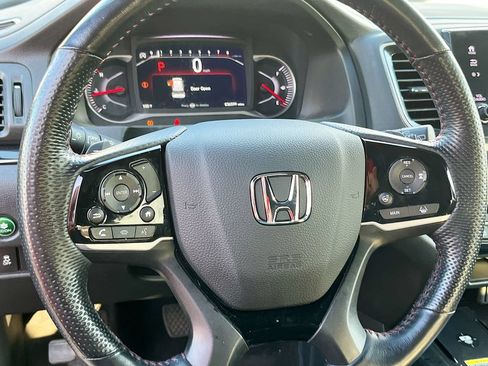 Used 2024 Honda Passport Black Edition image 11
