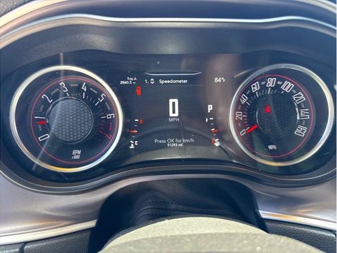 Used 2019 Dodge Challenger SXT RWD image 13