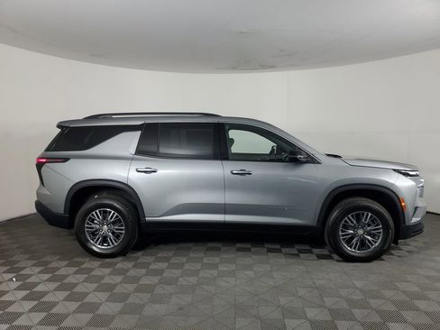 New 2026 Chevrolet Traverse LT w/ LPO, Floor Liner Package FWD image 3
