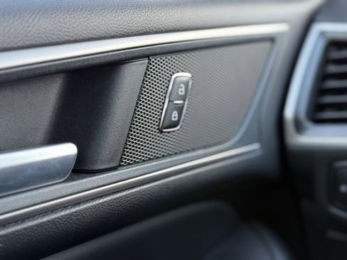 Used 2024 Ford Edge SEL w/ Convenience Package image 20