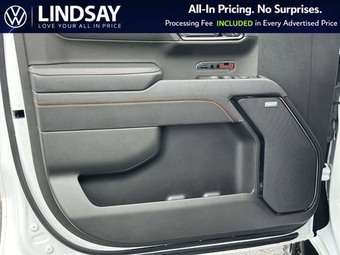 Used 2025 GMC Sierra 1500 AT4 w/ AT4 Premium Package AWD/4WD image 9