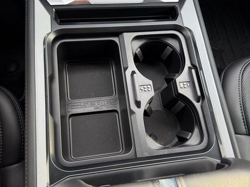 Used 2025 Ford F250 Platinum image 25