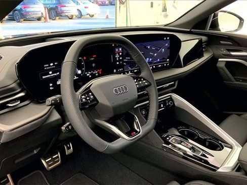New 2025 Audi SQ5 Premium Plus image 7